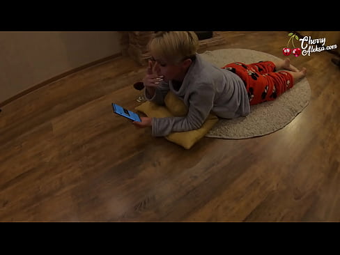 ❤️ Šialená blondínka fajčí obrovský penis a skáče na ňom - análny sex ❤️ Porno video na sk.high-pass.ru ❌❤